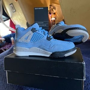Youth 11.5 JORDAN 4 RETRO (PS) University Blue